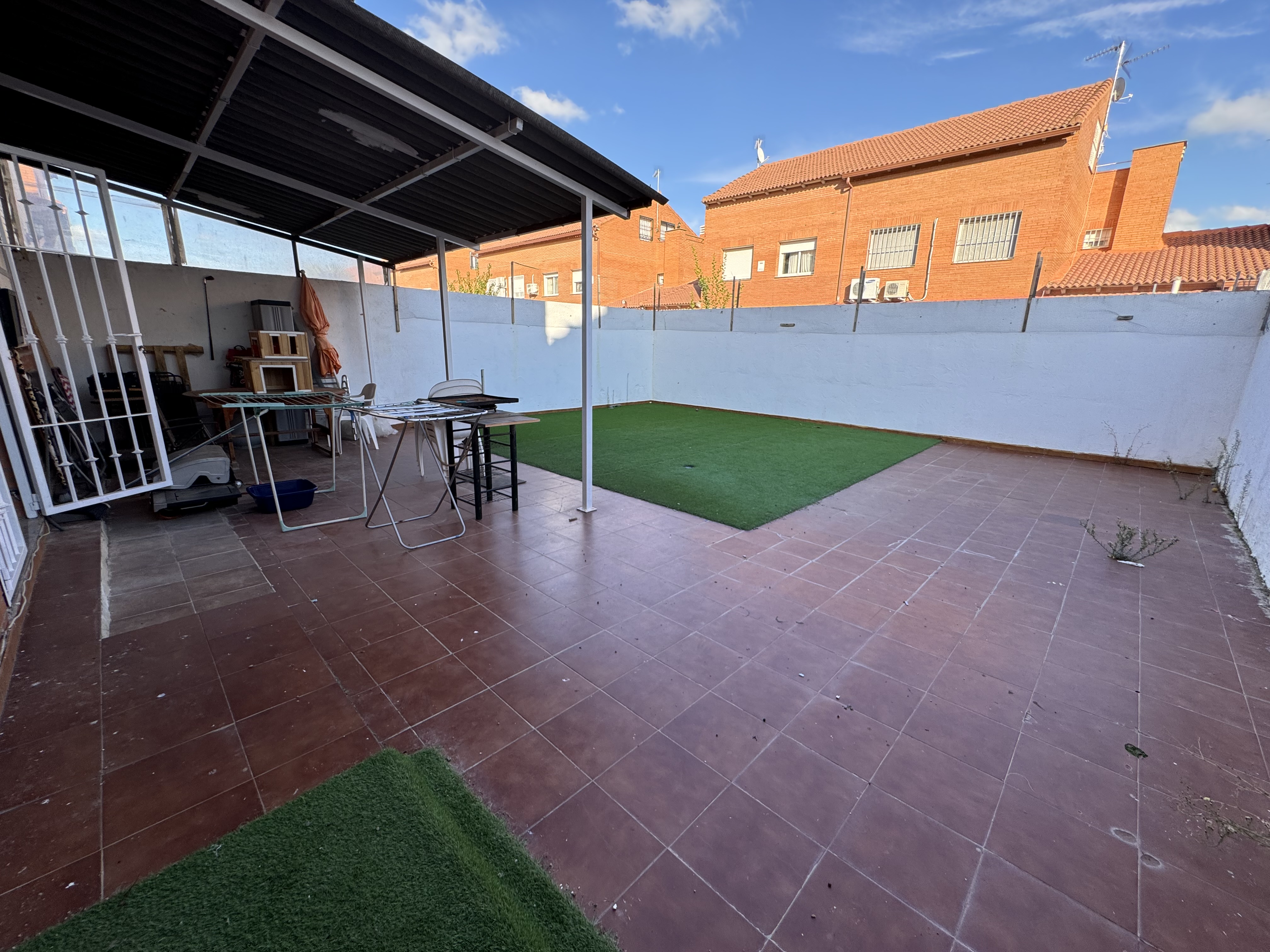 CALLE VALLADOLID, 17, CHOZAS DE CANALES, 4 Habitaciones Habitaciones, ,3 BathroomsBathrooms,Casas y Chalets,En Venta,CALLE VALLADOLID ,1137