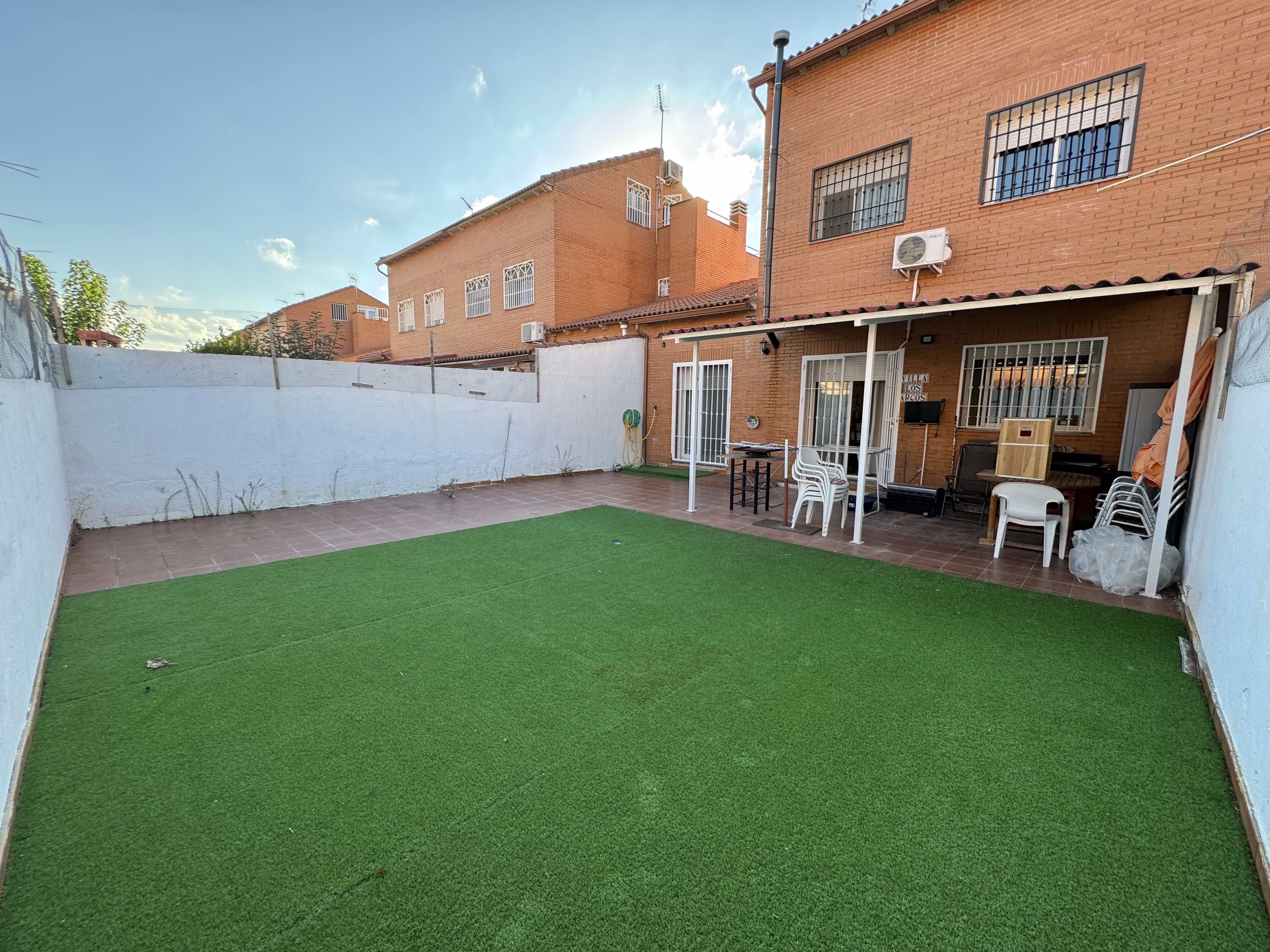 CALLE VALLADOLID, 17, CHOZAS DE CANALES, 4 Habitaciones Habitaciones, ,3 BathroomsBathrooms,Casas y Chalets,En Venta,CALLE VALLADOLID ,1137