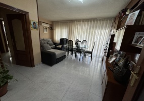 CALLE ESPAÑOLETO, PARLA, 3 Bedrooms Bedrooms, ,1 BathroomBathrooms,Piso,En Venta,CALLE ESPAÑOLETO,1139