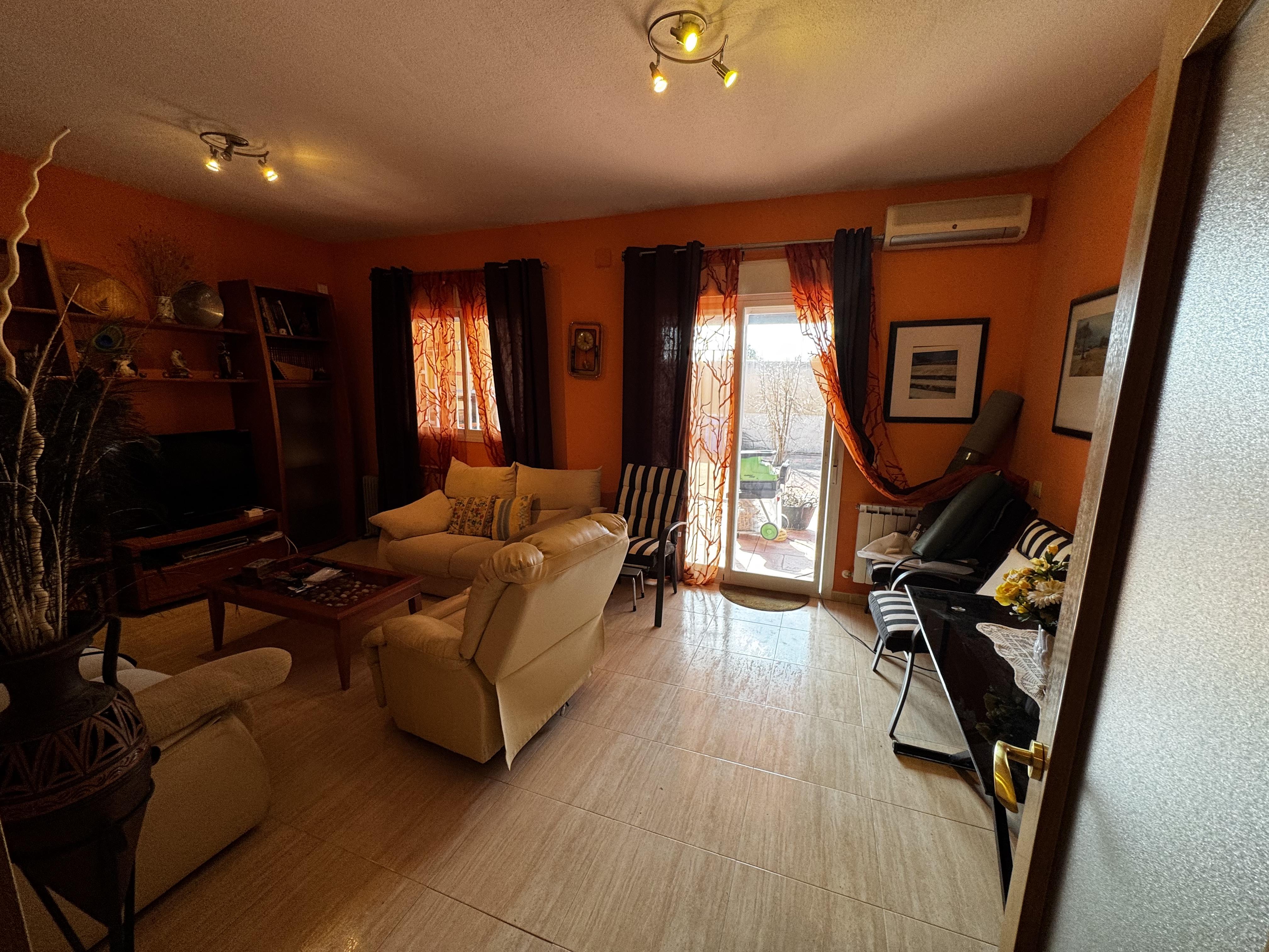 CALLE POLONIA, CHOZAS DE CANALES, 5 Habitaciones Habitaciones, ,2 BathroomsBathrooms,Casas y Chalets,En Venta,CALLE POLONIA,1148