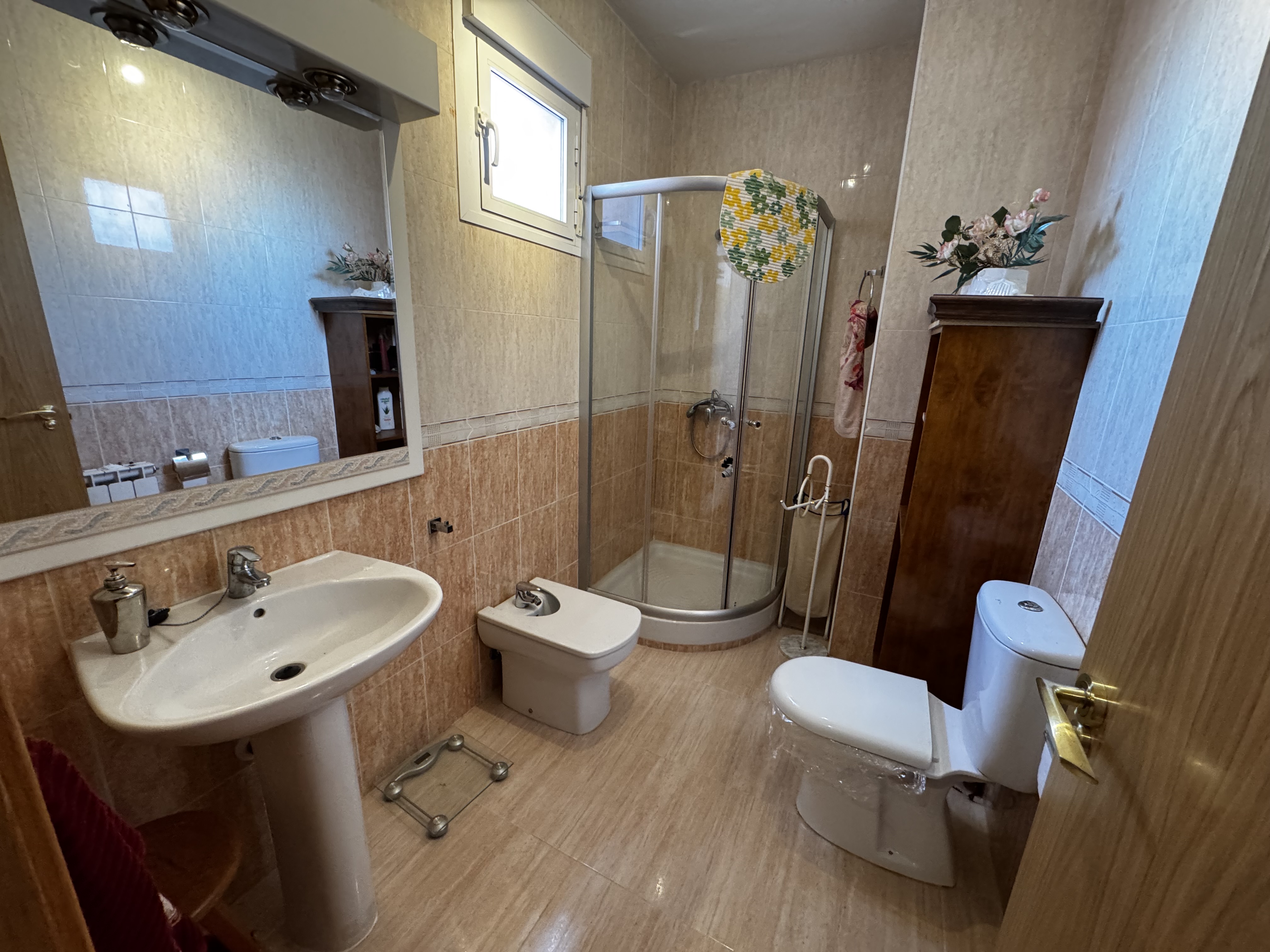 CALLE POLONIA, CHOZAS DE CANALES, 5 Habitaciones Habitaciones, ,2 BathroomsBathrooms,Casas y Chalets,En Venta,CALLE POLONIA,1148