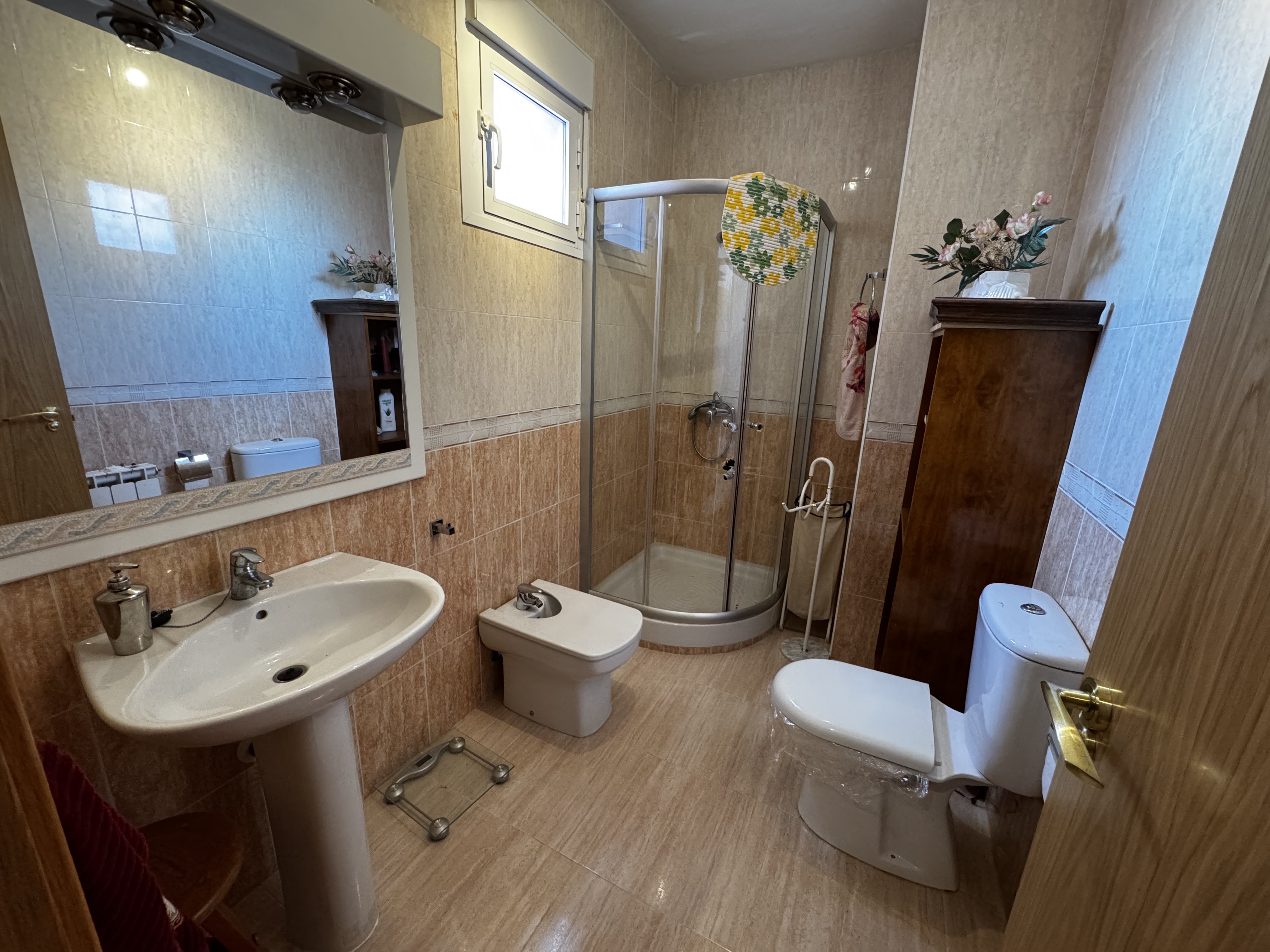 CALLE POLONIA, CHOZAS DE CANALES, 5 Habitaciones Habitaciones, ,2 BathroomsBathrooms,Casas y Chalets,En Venta,CALLE POLONIA,1148