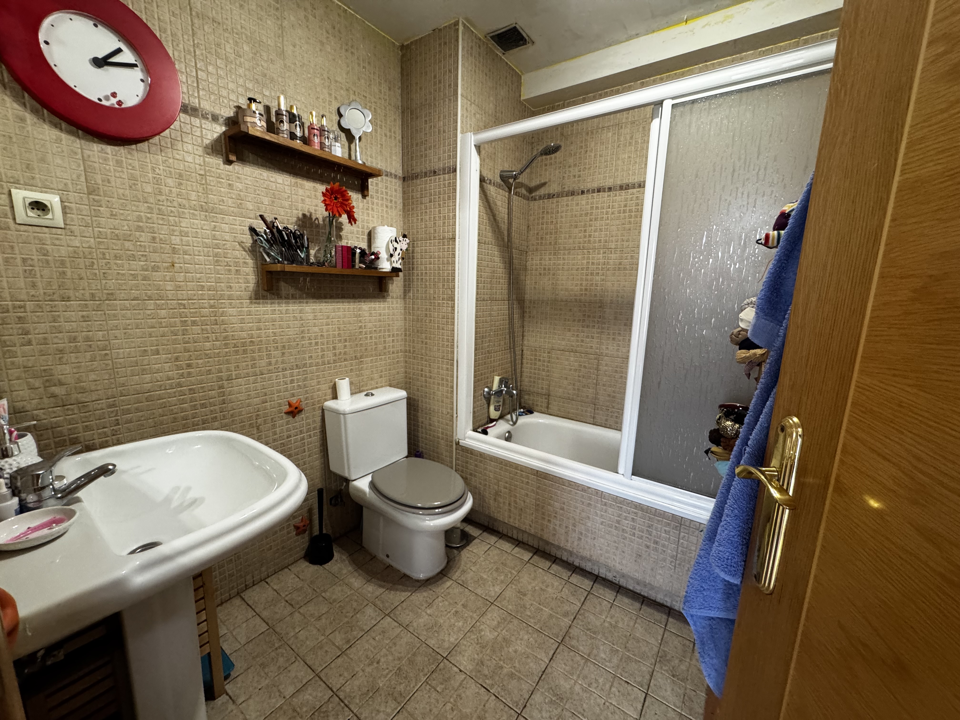 CALLE TORREJON, PARLA, 3 Habitaciones Habitaciones, ,1 BañoBathrooms,Piso,En Venta,CALLE TORREJON,1149