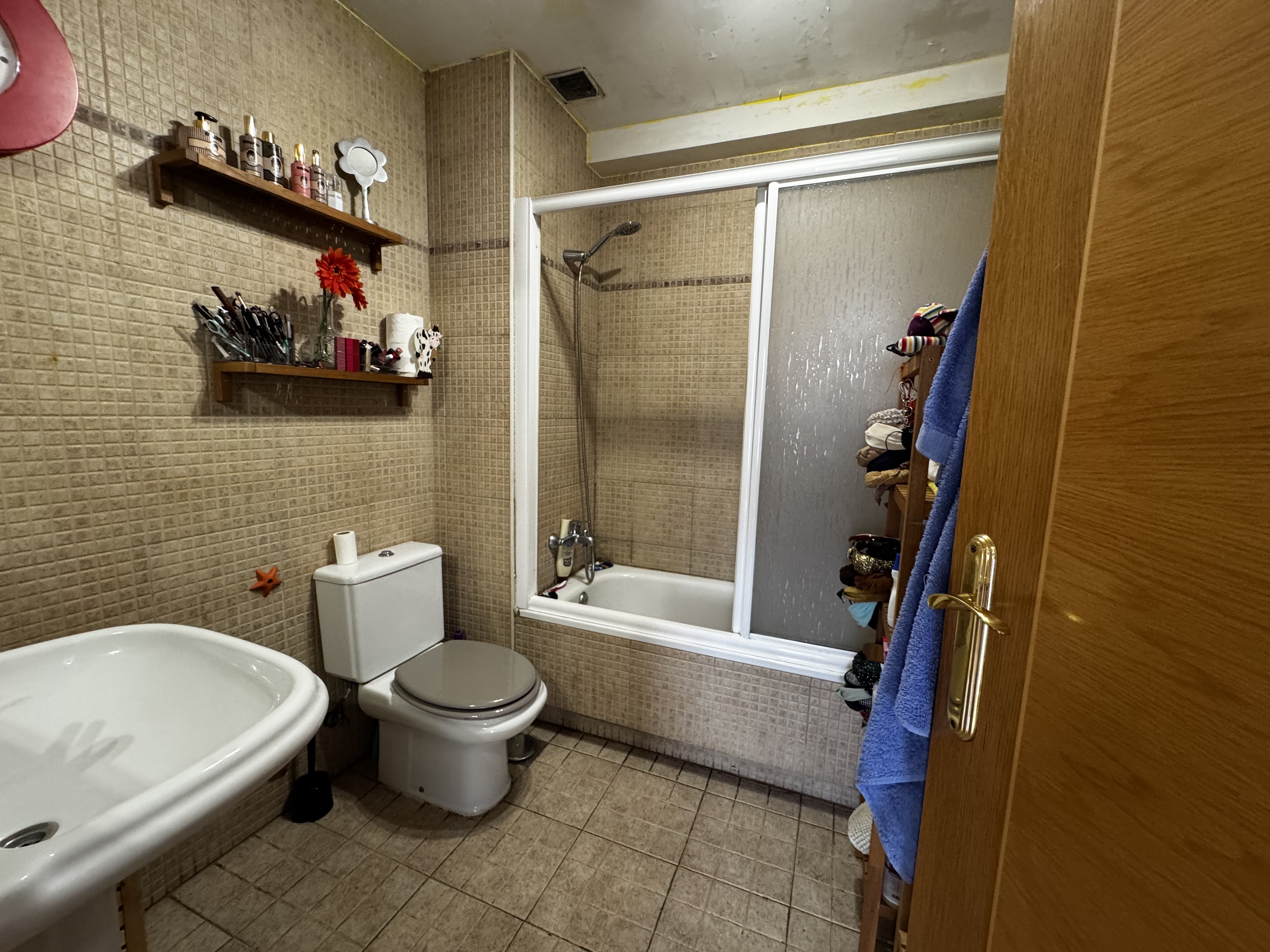CALLE TORREJON, PARLA, 3 Habitaciones Habitaciones, ,1 BañoBathrooms,Piso,En Venta,CALLE TORREJON,1149