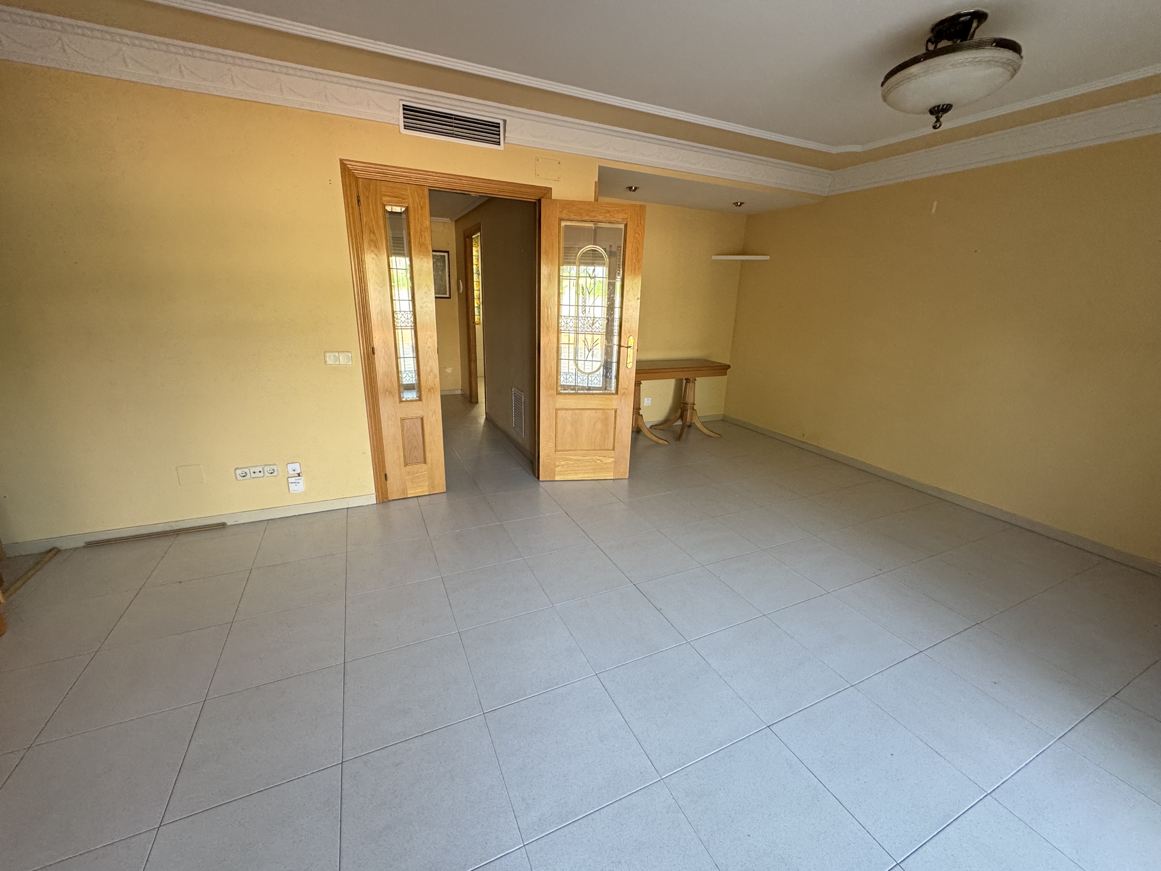 ZONA LAGUNA PARK, PARLA, 5 Habitaciones Habitaciones, ,2 BathroomsBathrooms,Casas y Chalets,En Venta,ZONA LAGUNA PARK,1156