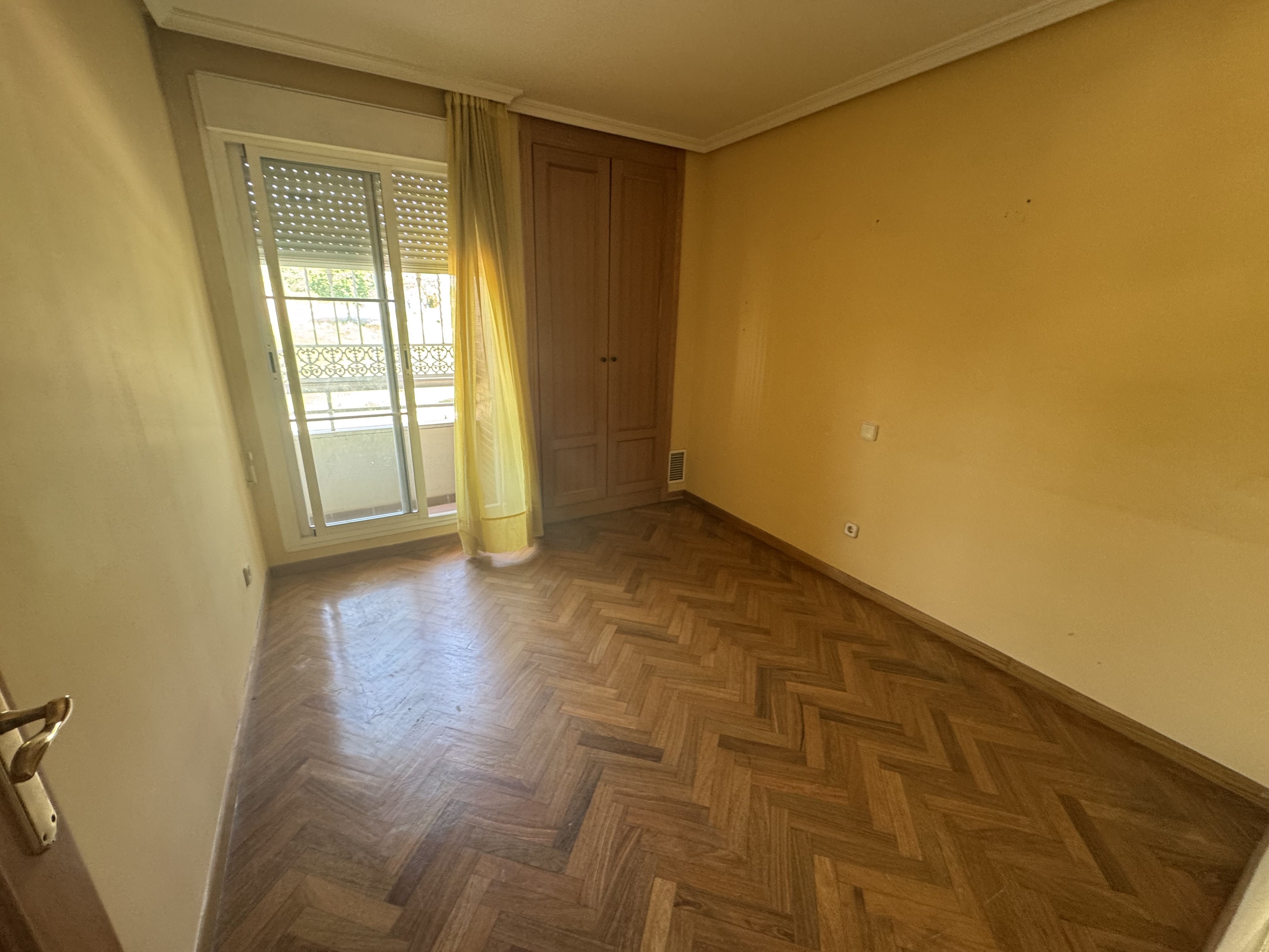 ZONA LAGUNA PARK, PARLA, 5 Habitaciones Habitaciones, ,2 BathroomsBathrooms,Casas y Chalets,En Venta,ZONA LAGUNA PARK,1156