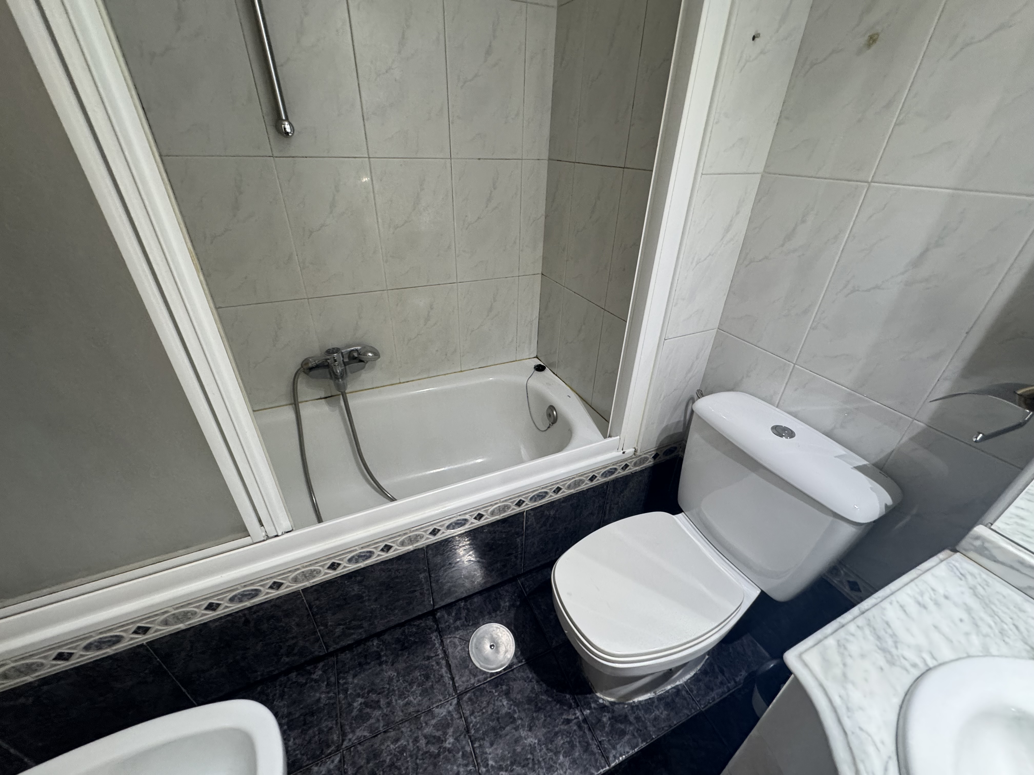 ZONA LAGUNA PARK, PARLA, 5 Habitaciones Habitaciones, ,2 BathroomsBathrooms,Casas y Chalets,En Venta,ZONA LAGUNA PARK,1156