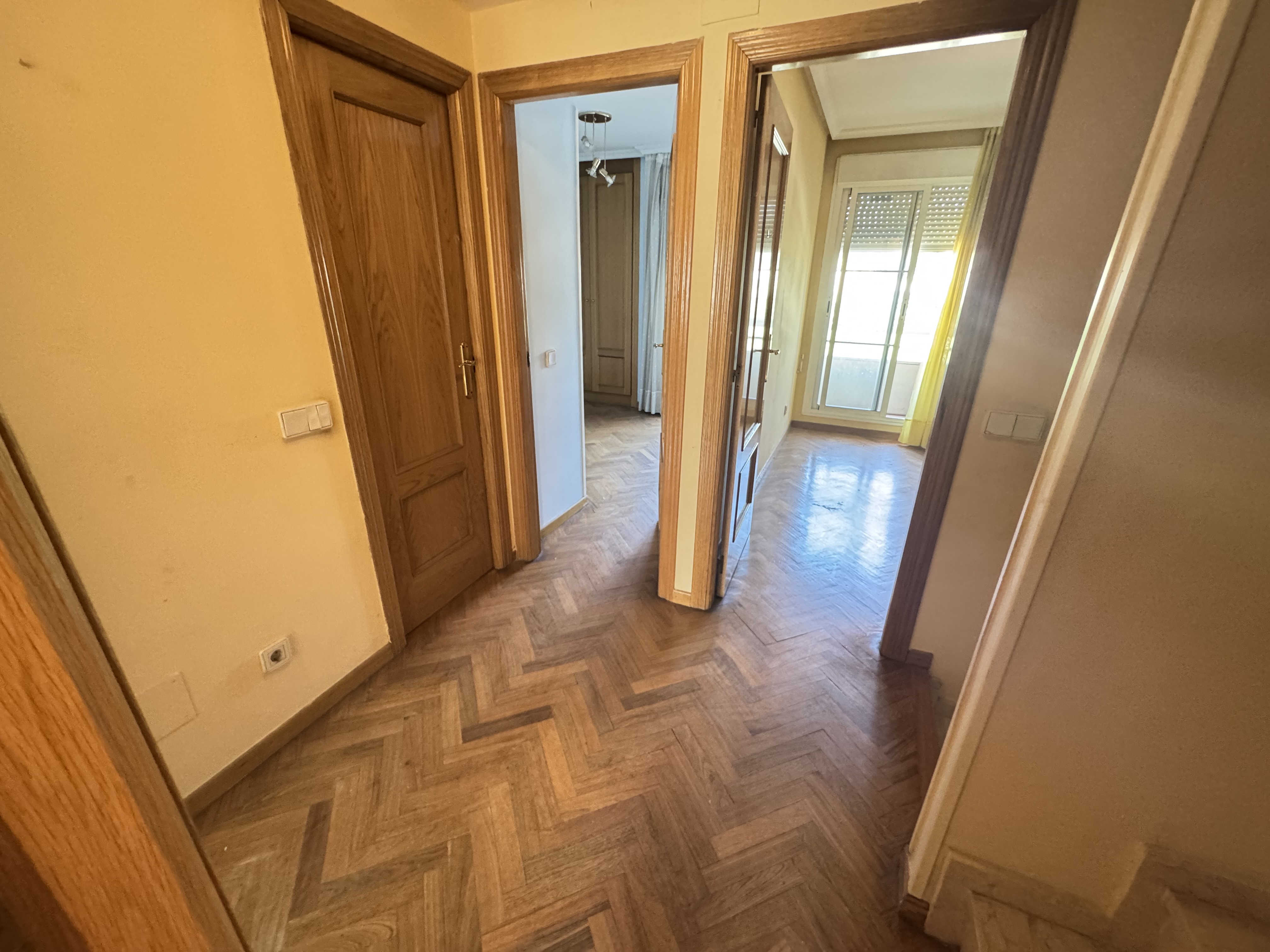 ZONA LAGUNA PARK, PARLA, 5 Habitaciones Habitaciones, ,2 BathroomsBathrooms,Casas y Chalets,En Venta,ZONA LAGUNA PARK,1156