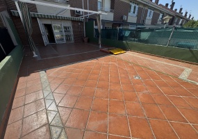ZONA LAGUNA PARK, PARLA, 5 Habitaciones Habitaciones, ,2 BathroomsBathrooms,Casas y Chalets,En Venta,ZONA LAGUNA PARK,1156