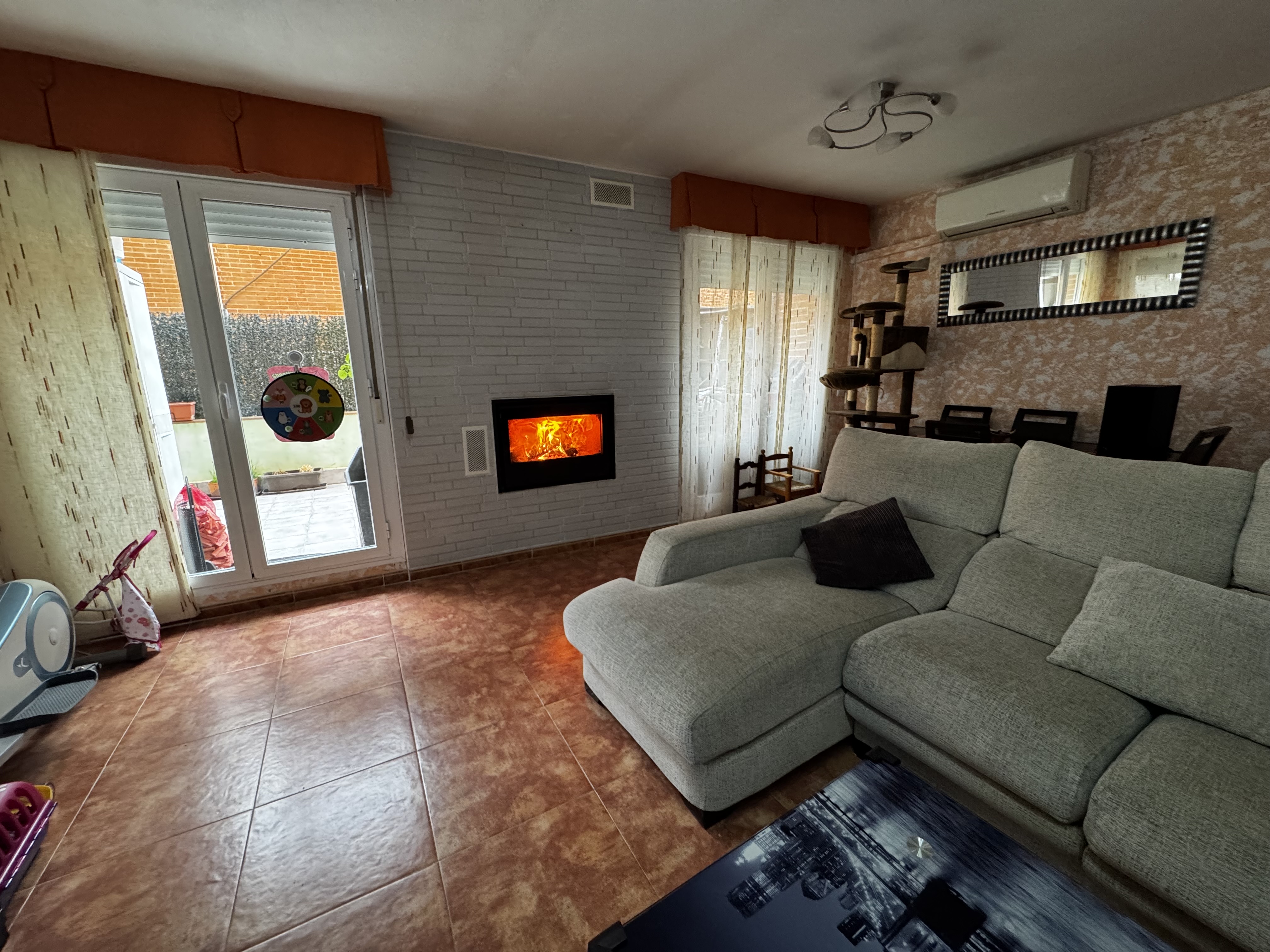 AVENIDA CONSTITUCIÓN, YUNCLER, 3 Habitaciones Habitaciones, ,3 BathroomsBathrooms,Casas y Chalets,En Venta,AVENIDA CONSTITUCIÓN,1158