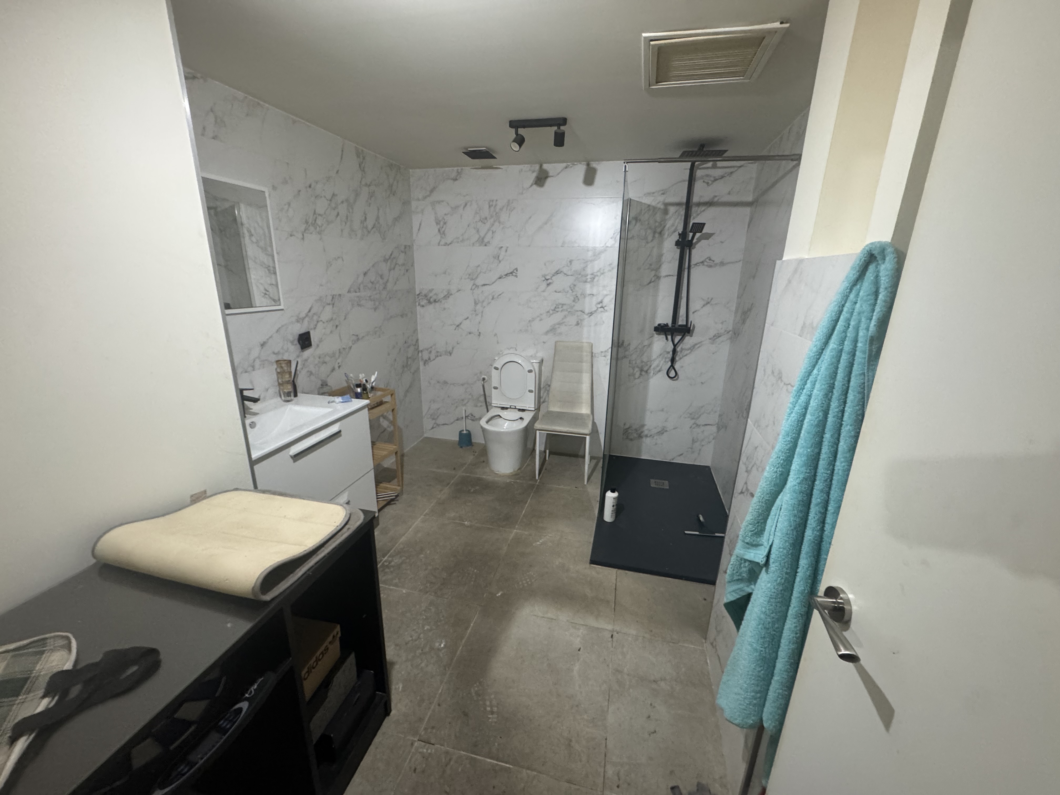 PARLA, ,1 BañoBathrooms,Local,En Venta,1165