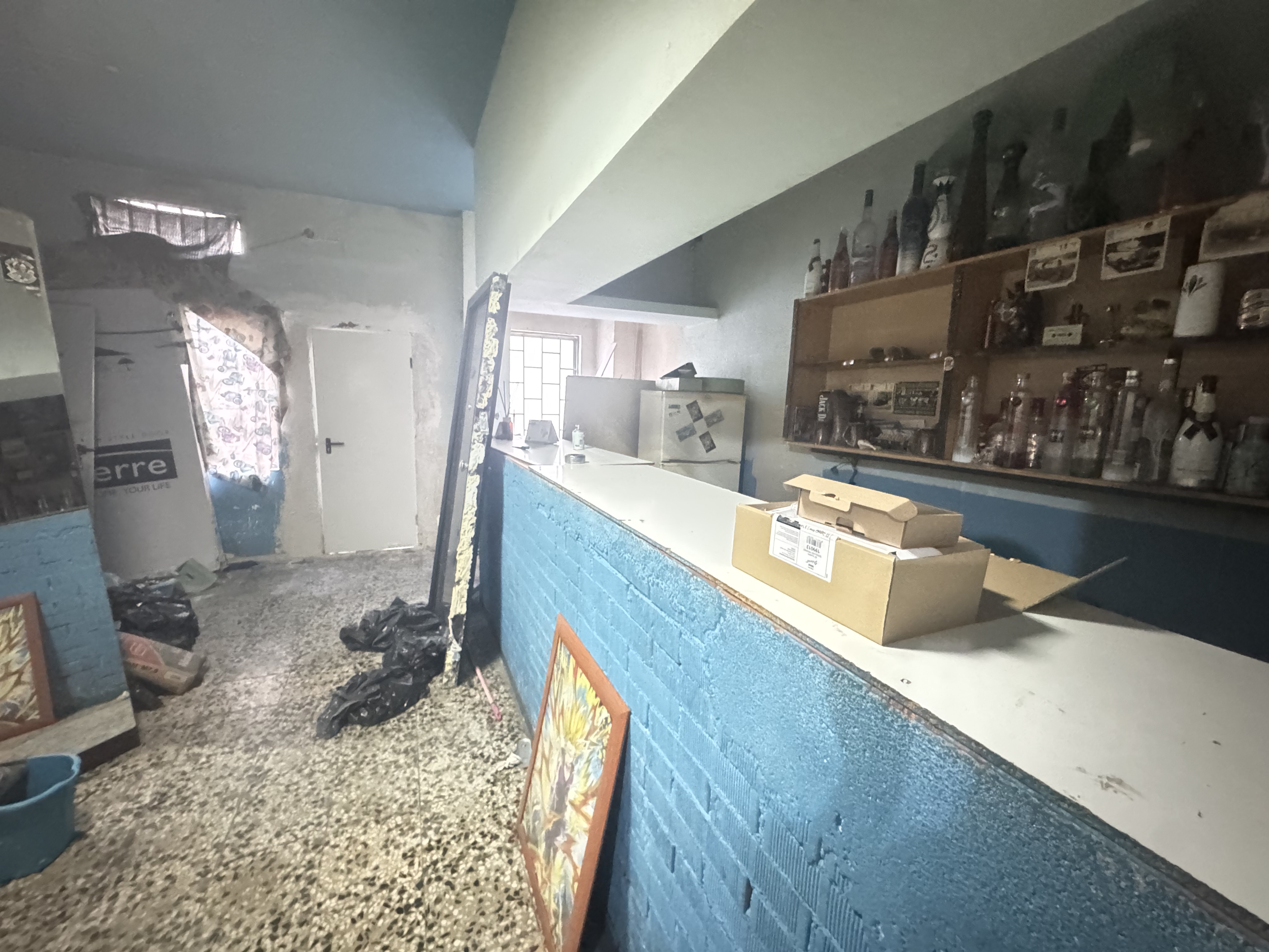 PARLA, ,1 BañoBathrooms,Local,En Venta,1165