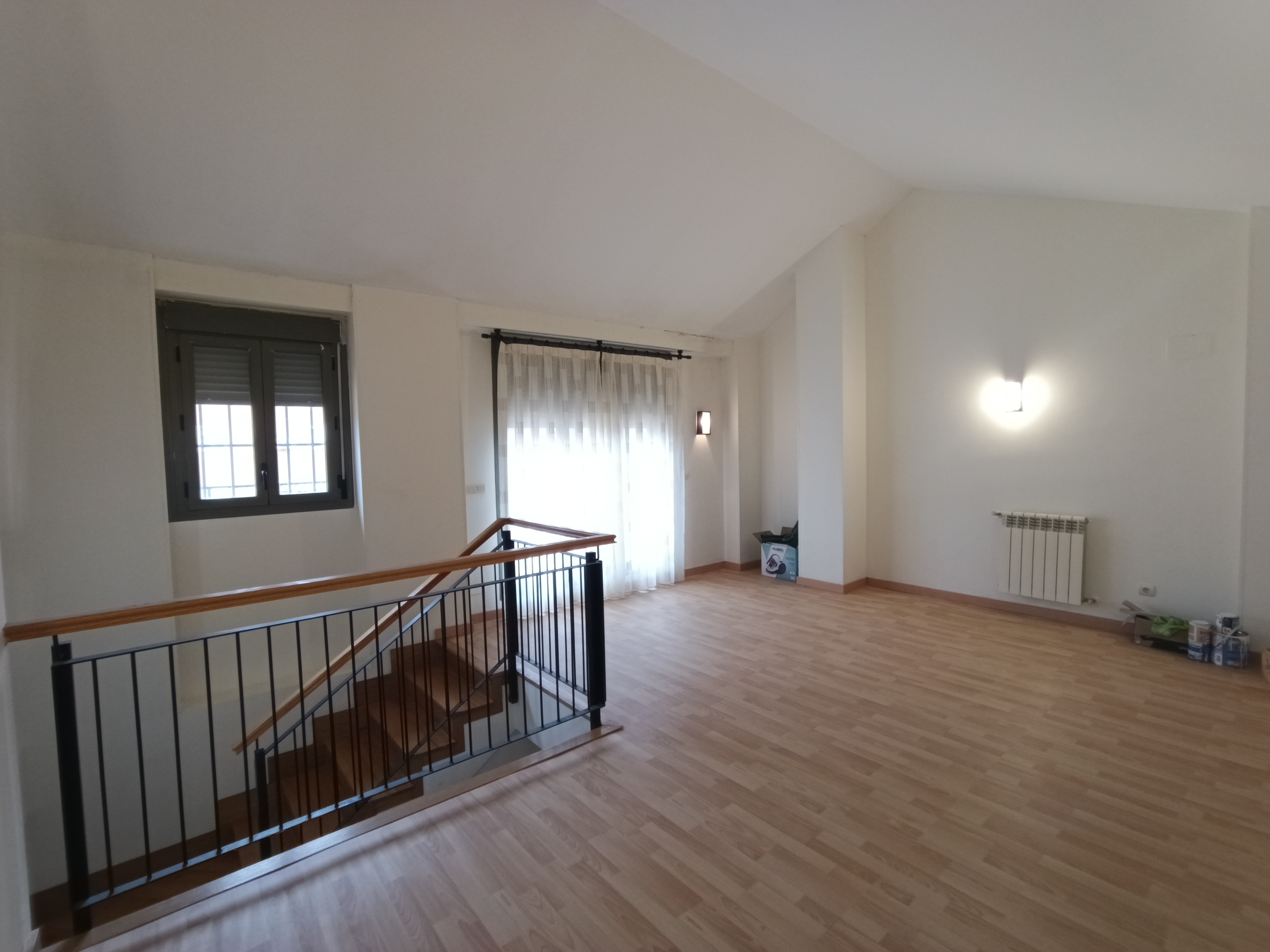 CALLE PLANETA URANO, PARLA, 4 Habitaciones Habitaciones, ,3 BathroomsBathrooms,Casas y Chalets,En Venta,CALLE PLANETA URANO,1174